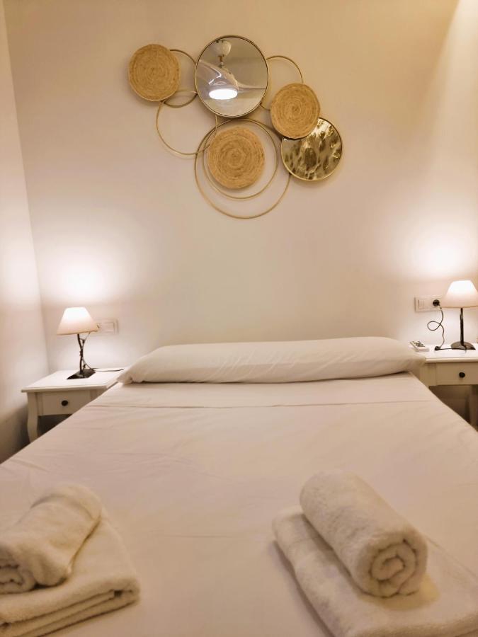 Claudia Tourist Apartment Alicante Exteriör bild