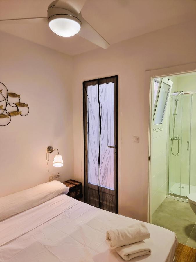 Claudia Tourist Apartment Alicante Exteriör bild