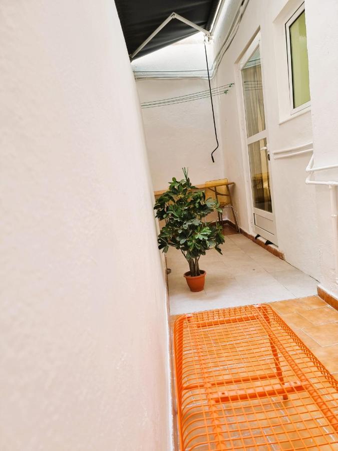 Claudia Tourist Apartment Alicante Exteriör bild
