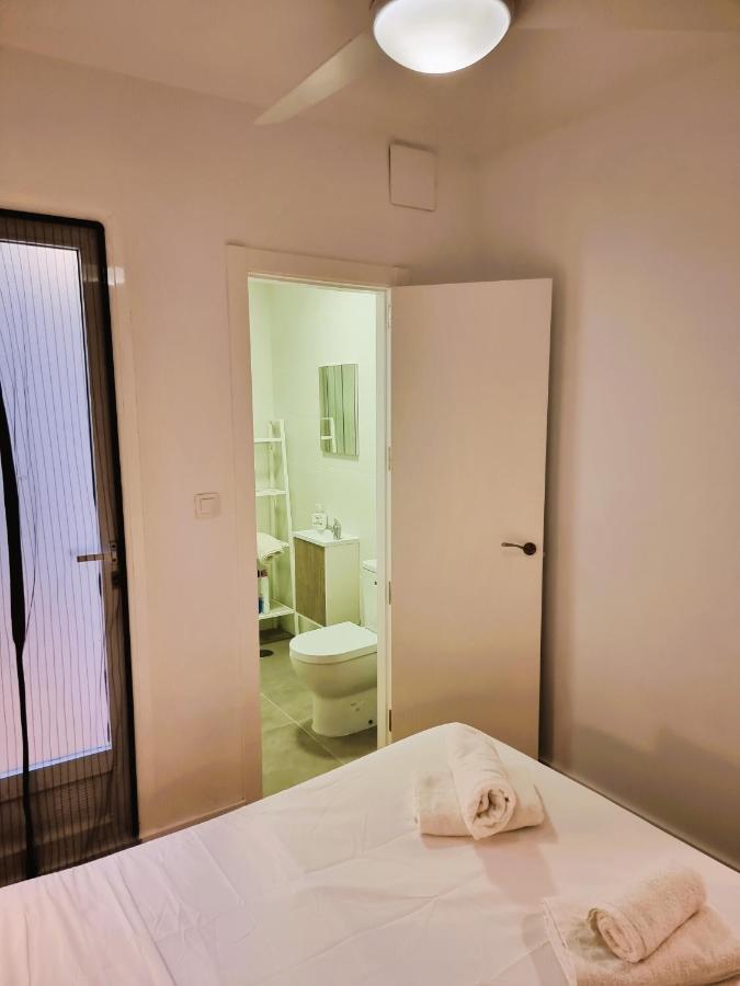 Claudia Tourist Apartment Alicante Exteriör bild